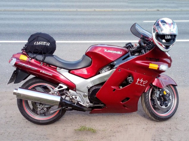 1993-2003 Kawasaki ZZR1100 Motorcycle Fairings - Red UK