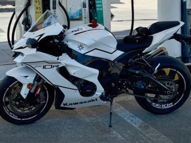 Custom 2021-2025 Kawasaki ZX10R Motorcycle Fairings - White Black Stripe UK