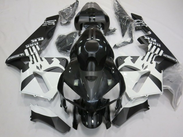 Matte Black & White Punisher Logo 2005-2006 CBR600RR Motorcycle Fairings Matte Black & White Punisher Logo 2005-2006 CBR600RR Motorcycle Fairings